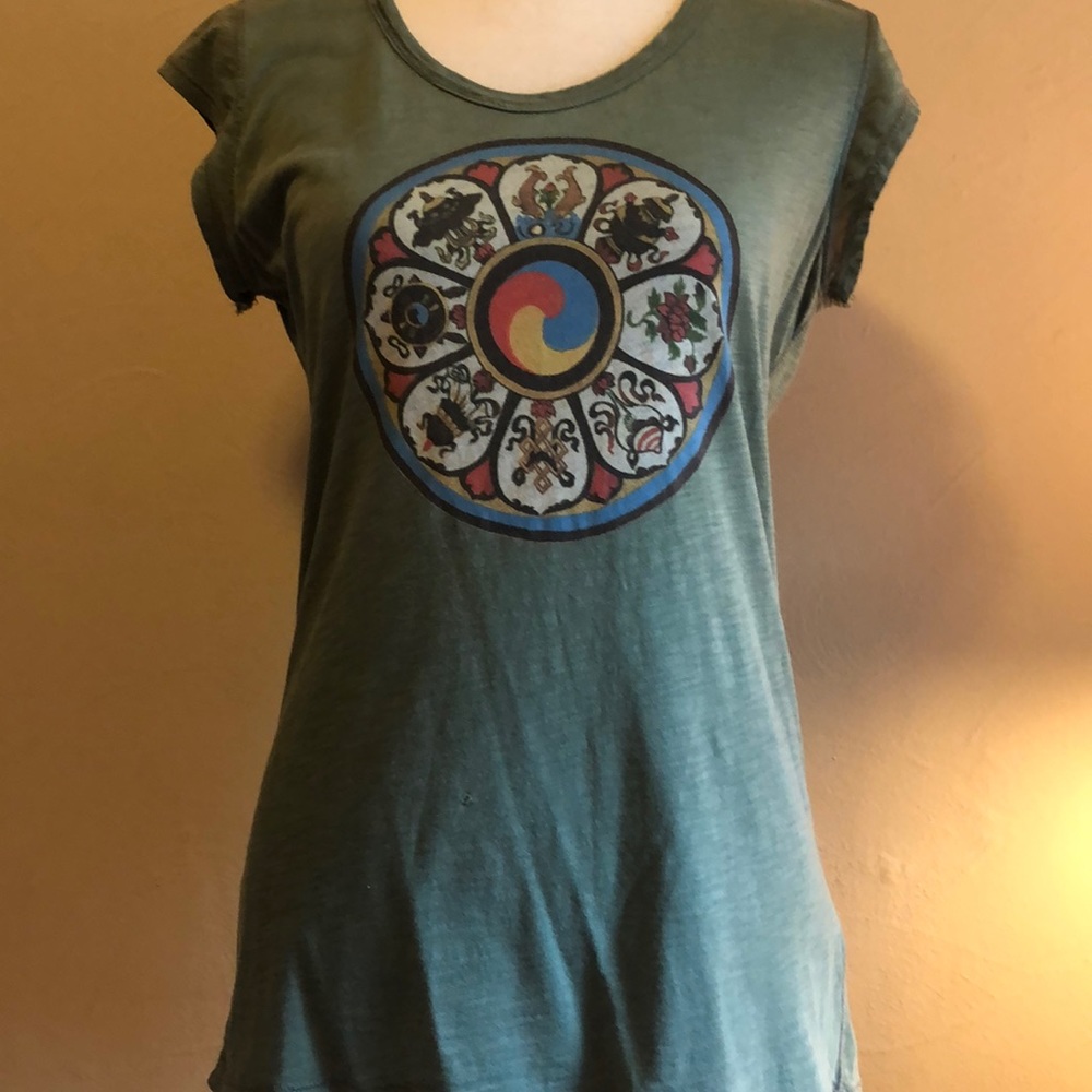 ☯️Lucky🍀Brand Vintage Graphic T- shirt - Picture 4 of 16